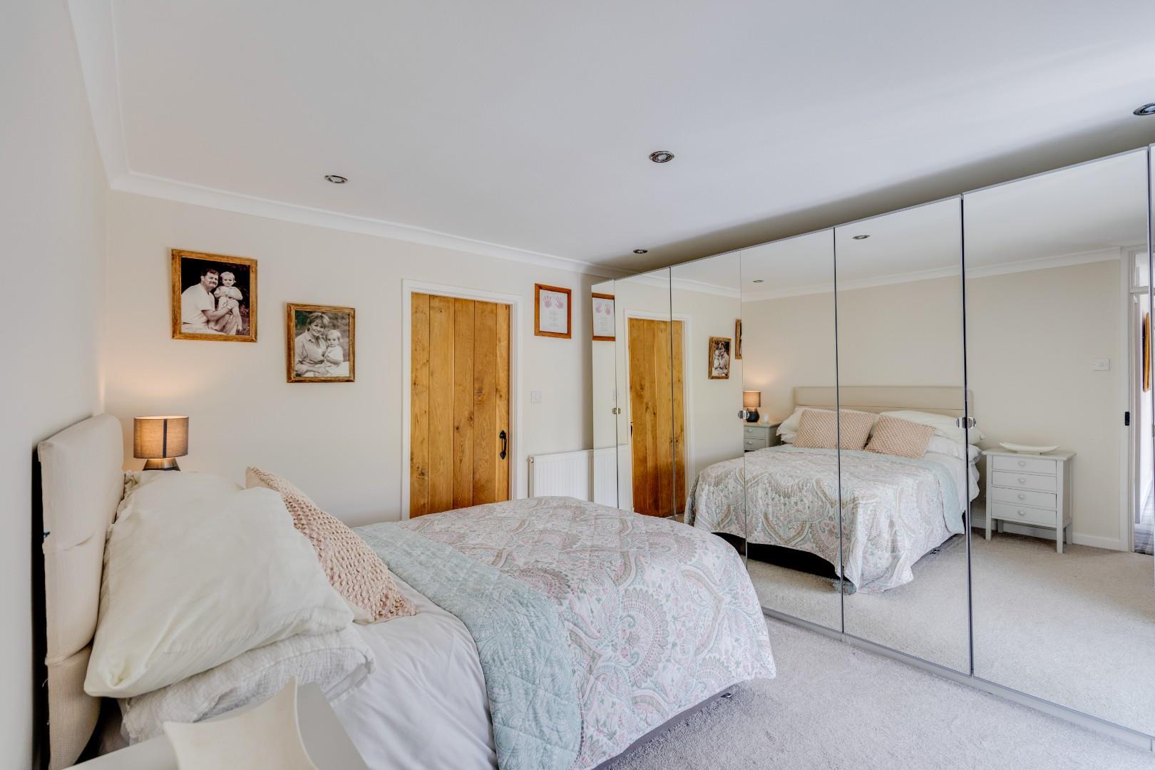 Foxleigh House, Trerhyngyll, Nr Cowbridge, Vale Of Glamorgan, CF71 7TN